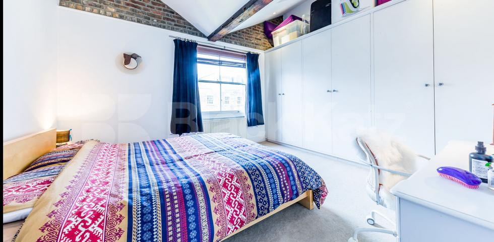 Spacious 1 bedroom flat to rent mins away from Regents Park Parkway, Camden